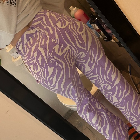 Purple and White Animal print pants - Picture 4 of 6
